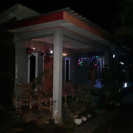 Eltari Homestay 테테바투 외부 사진